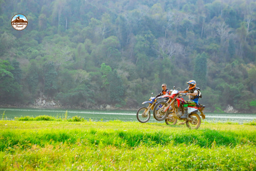 Most bikes used on Vietnam motorbike tours demand confidence with a manual clutch.